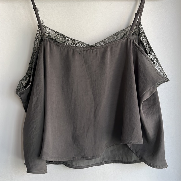 Green Cropped Tank with Lace Detail - Picture 4 of 5